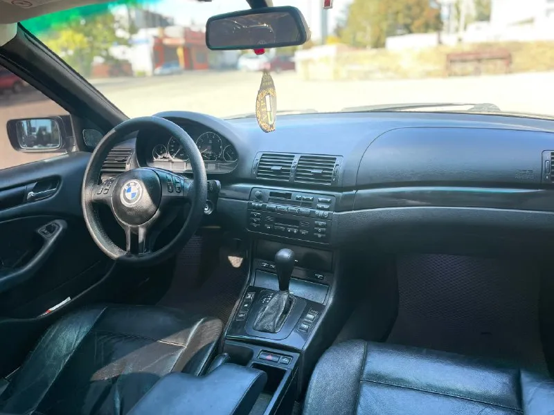 🇩🇪🇩🇪🇩🇪 bmw e46🇩🇪🇩🇪🇩🇪 год 2001 двигатель м54в22 коробка : пробег: 235000 комплектация авто : - 4 электростеклоподъемника, - электрозеркала с подогревом, - климат, - подогрев передних сидений, - мультируль в стиле м -круиз контроль -установлены би лэд линзы являюсь собственником т/с, автомобиль в хорошем состоянии, ходовая часть автомобиля обслужена, вложений не требует, обслужена, произведена частичная замена масла, работает хорошо. диски r17, 68 стиль. все остальные вопросы по телефону. цена 777 000, торг осмотр г. макеевка номер для связи +7 949 377 56 29 📞 звоните: +7(949)3775629 - фотография - 10