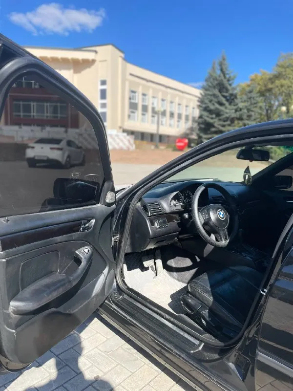 🇩🇪🇩🇪🇩🇪 bmw e46🇩🇪🇩🇪🇩🇪 год 2001 двигатель м54в22 коробка : пробег: 235000 комплектация авто : - 4 электростеклоподъемника, - электрозеркала с подогревом, - климат, - подогрев передних сидений, - мультируль в стиле м -круиз контроль -установлены би лэд линзы являюсь собственником т/с, автомобиль в хорошем состоянии, ходовая часть автомобиля обслужена, вложений не требует, обслужена, произведена частичная замена масла, работает хорошо. диски r17, 68 стиль. все остальные вопросы по телефону. цена 777 000, торг осмотр г. макеевка номер для связи +7 949 377 56 29 📞 звоните: +7(949)3775629 - фотография - 9