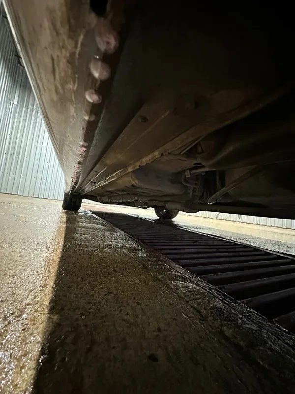 Продам mitsubishi lancer 9 🇯🇵 - 1.6 год выпуска - 2004 кпп - механическая. цена - 395000₽ переоформление без проблем. автомобиль стоит на местном 180 учете. работает идеально, не троит, не дымит. мкпп на отлично. кузов не гнилой. салон опрятный, чистый. установлена android-магнитола с камерой заднего вида. более детально по телефону +79497253134 даниил. осмотр автомобиля в г. донецк 📞 звоните: +7(949)7253134 - фотография - 7