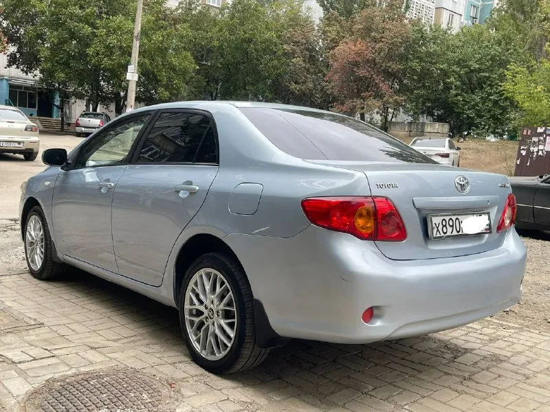Toyota corolla 2008г, 1.6 бензин, акпп (самый обычный автомат ) 192.000 км пробег преимущественно в родной краске. авто обслужен и ухожен, в салоне не курили, вложений не требует вообще ! комплектация ( климат контроль, 4 эсп, 8 airbag, мульти руль, круиз контроль подогревы стекло зеркал и сидений и т. д) работает абсолютно все так же дополнительно установлено диски легкосплавные r17 спутниковая сигнализация с 2-х сторонней связью и автозапуском led птф хороша акустика масла фильтра поменяны, ходовая после ревизии по документам порядок (любой вид оформления) 2 комплекта резины (зима и лето) 2 комплекта ковриков 2 ключа 2 комплекта дисков г. донецк цена 925.000 руб торг у капота +7-949-551-46-00 есть телеграмм 📲 tg: ник 📞 звоните: +7(949)5514600 - фотография - 5