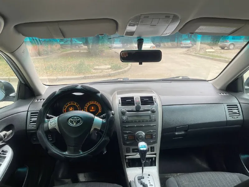 Toyota corolla 2008г, 1.6 бензин, акпп (самый обычный автомат ) 192.000 км пробег преимущественно в родной краске. авто обслужен и ухожен, в салоне не курили, вложений не требует вообще ! комплектация ( климат контроль, 4 эсп, 8 airbag, мульти руль, круиз контроль подогревы стекло зеркал и сидений и т. д) работает абсолютно все так же дополнительно установлено диски легкосплавные r17 спутниковая сигнализация с 2-х сторонней связью и автозапуском led птф хороша акустика масла фильтра поменяны, ходовая после ревизии по документам порядок (любой вид оформления) 2 комплекта резины (зима и лето) 2 комплекта ковриков 2 ключа 2 комплекта дисков г. донецк цена 925.000 руб торг у капота +7-949-551-46-00 есть телеграмм 📲 tg: ник 📞 звоните: +7(949)5514600 - фотография - 8