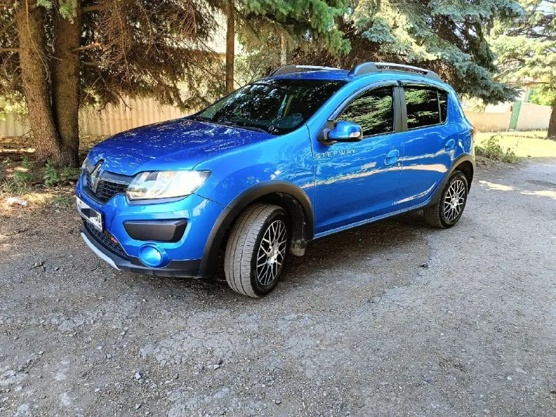 Ел. +79495189401 ✅цена 1.1млн. руб 💥продам renault sandero stepway 2016г. в пробег небольшой 83тыс км. вся в родной краске. собственник, оформлена на меня. машина в отличном состоянии, свежая в максимальной комплектации(климат, круиз контроль, подогревы и т. д), красивый цвет, доп установлена андроид магнитотла все кнопки на руле подключены wi-fi, bluetooth, навигатор. новые р16 диски на новой резине pirelli. недавно прошла большое то. заменена штатная акустика на более качественную, обесшумлена, led лампы в 2 этажа свет отличный. хороша и удобна как для города так и для плохих дорог, высокий клиренс. кто купит будет рад, за авто не стыдно. хорошая надежная машина. торг возможен с покупателем. г.амвросиевка. звоните договоримся. 📲 tg: serg 📞 звоните: +7(949)5189401 - фотография - 2