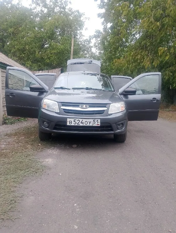 Продам ваз гранта 620 000 руб пробег 144.000 реальному покупателю торг. свежие передние стойки с пружинами. задние пружины. заменён грм на дилер прагматика. гарантия на машину действует на двигатель и коробку!!! я второй хозяин. . косячки по кузову на них скину +7 911 317 54 73 📞 звоните: +7(911)3175473 - фотография - 4