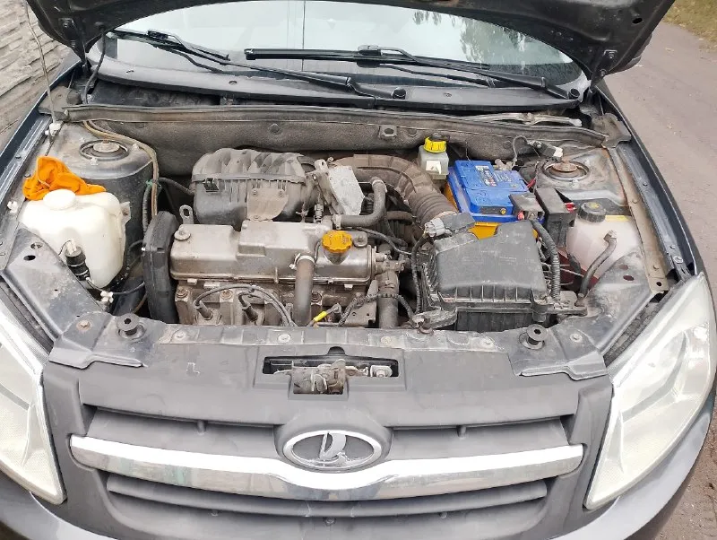 Продам ваз гранта 620 000 руб пробег 144.000 реальному покупателю торг. свежие передние стойки с пружинами. задние пружины. заменён грм на дилер прагматика. гарантия на машину действует на двигатель и коробку!!! я второй хозяин. . косячки по кузову на них скину +7 911 317 54 73 📞 звоните: +7(911)3175473 - фотография - 6