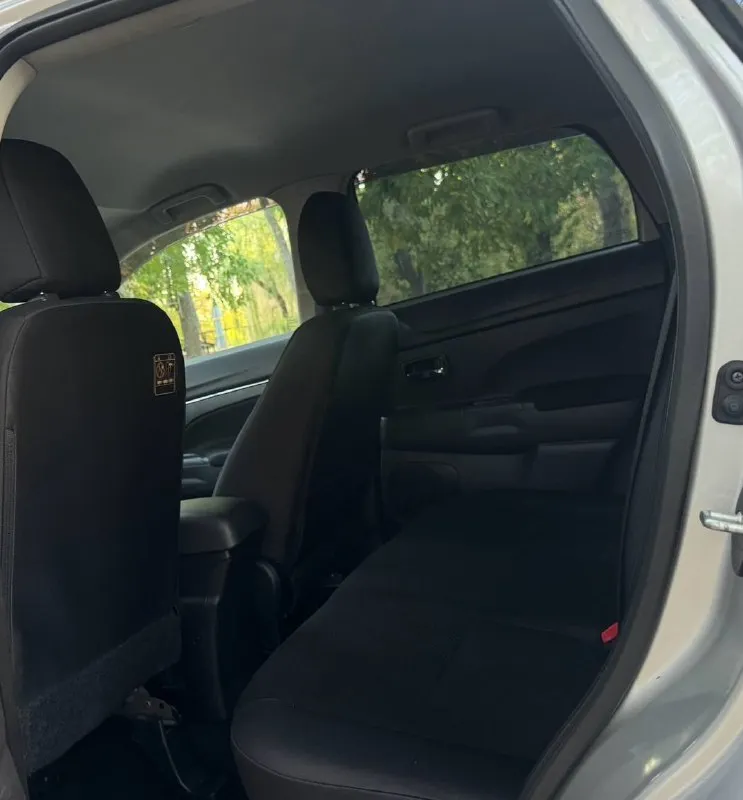 Продам mitsubishi asx год:2013 пробег :132.000 двигатель:1.6 коробка :механика автотека зелёная без дтп в родном окрасе автомобиль в идеальном состоянии за машину не стыдно полностью обслужен от а до я ходовая работает идеально без посторонних звуков 3.500км назад было полное обслуживание за машину не стыдно готов на любые проверки за ваш счет комплектация:, подогрев стекол, мульти руль, круиз контроль, подогрев сидений, кондиционер рабочий, bluetooth, в машине есть все для удобства цена: 1.080.000 +79495278015 - фотография - 7