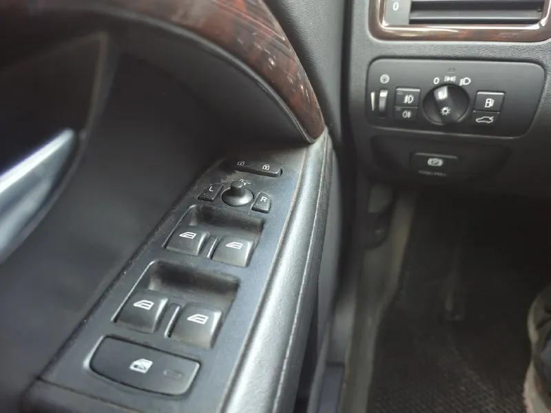 Я хозяин. продам ухоженный автомобиль. денег не жалел. продажа в связи с покупкой недвижимости. продается вольво s80 2011 года выпуска. объем двигателя 2,5 турбо, машина в отличном состоянии. двигатель после полного кап. ремонта. работает идеально. работает чётко. передачи переключает плавно - без пинков и рывков. была произведена замена масла. установлен новый компрессор кондиционера. новый фреон. климат-контроль работает. печка греет кузов автомобиля в отличном состоянии. оцинкован и бесшумлен заводом. ходовая часть полностью обслужена. посторонние звуки при езде отсутствуют. шикарный кожаный салон вас не оставит равнодушным. он отличного качества и в отличном состоянии. электрическая часть автомобиля полностью функционирует. работает каждая кнопочка. отличная фирменная резина и фирменные диски доставят вам огромное удовольствие при езде. автомобиль на данный момент не требует вложений. было вложено большое количество денег и времени. продав 📞 звоните: +7(959)1087621 - фотография - 9