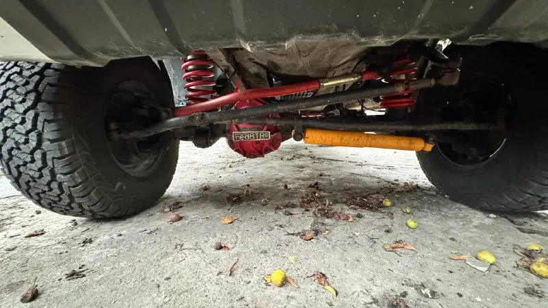 Уаз патриот год: 2018 пробег: 100000км машина в хорошем состоянии, полностью исправна, весь в родной краске, без дтп, стоят сиденья кожа от град чероки, магнитола t'eyes, комплектация "максимум" на электроблокировке, новые диски и резина 25 года, всех изменений написать не хватит, подробнее по телефону. находится в г. волноваха цена: 1.100.000р 📞тел. : +7(949)104-51-98 - фотография - 5