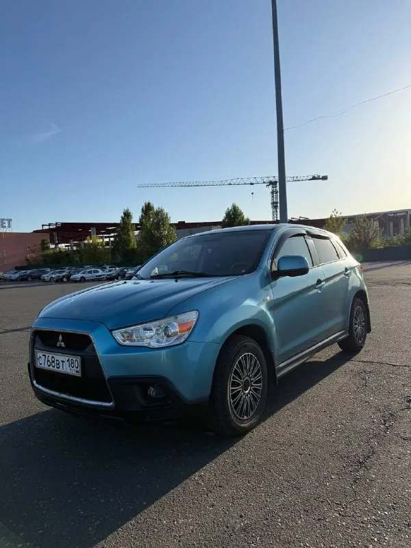 Mitsubishi asx, 2011 года 1,8 обьем двигателя 140 лошадей коробка автомат работает отлично, двигатель обслужен, масло не ест, в отличном состоянии. по технической части проблем нет, на полном ходу. установлена магнитолла teyes, мультируль. кондиционер работает, обогрев передних сидений. электрические стеклоподъемники пробег 183 тыс. я владелец, проблем с переоформлением не будет. цена : 1 150 000, реальному покупателю хороший торг +7(949)4140383 📲 tg: @lifendurrr 📞 звоните: +7(949)4140383 - фотография - 5