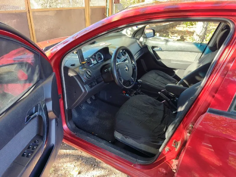 В продаже бюджетный автомобиль в хорошем состоянии chevrolet aveo год выпуска: 2006 пробег: 153 ткм... - фотография