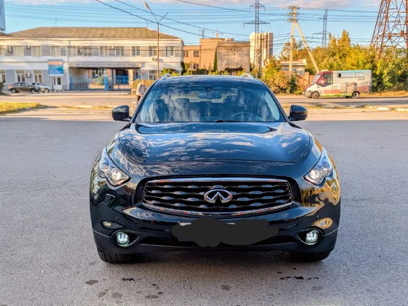 В продаже infiniti 2010 в идеальном состоянии! 🔥 ​если вы ищете машину, в которую не нужно вкладывать ни копейки, – это ваш вариант. сел и поехал! ​✅ двигатель: 3.5 бензин, самый надежный в линейке. в идеальном состоянии, не дымит. ✅ коробка: автомат, работает идеально. ✅ ходовая, кузов, электрика: всё в превосходном состоянии. 3 косметических подкраса. ✅ комплектация: максимальная! кожаный салон без потертостей, люк, потолочный tv, камеры 360, датчики света/дождя. ✅ бонусы: дорогие диски с отличной резиной. ✅ документы: юридически кристально чистая. ​приезжайте на осмотр, не разочаруетесь! ​📍 место осмотра: донецк 💰 цена: 1700.000 ₽ 📞 телефон: +7 949-493-25-03 - фотография - 2