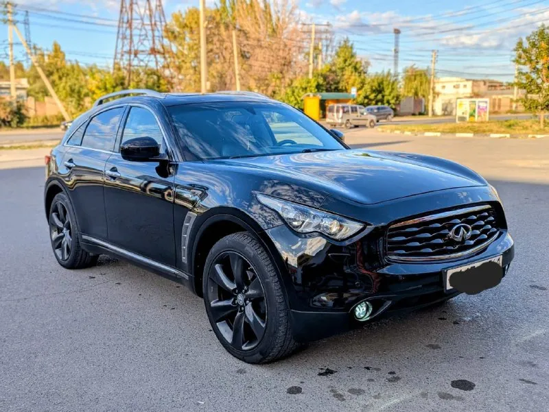 В продаже infiniti 2010 в идеальном состоянии! 🔥 ​если вы ищете машину, в которую не нужно вкладывать ни копейки, – это ваш вариант. сел и поехал! ​✅ двигатель: 3.5 бензин, самый надежный в линейке. в идеальном состоянии, не дымит. ✅ коробка: автомат, работает идеально. ✅ ходовая, кузов, электрика: всё в превосходном состоянии. 3 косметических подкраса. ✅ комплектация: максимальная! кожаный салон без потертостей, люк, потолочный tv, камеры 360, датчики света/дождя. ✅ бонусы: дорогие диски с отличной резиной. ✅ документы: юридически кристально чистая. ​приезжайте на осмотр, не разочаруетесь! ​📍 место осмотра: донецк 💰 цена: 1700.000 ₽ 📞 телефон: +7 949-493-25-03 - фотография - 3