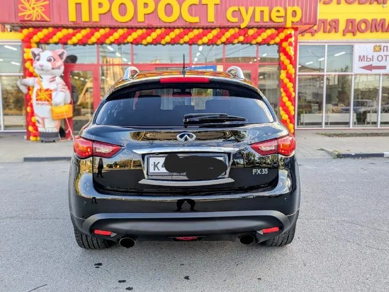 В продаже infiniti 2010 в идеальном состоянии! 🔥 ​если вы ищете машину, в которую не нужно вкладывать ни копейки, – это ваш вариант. сел и поехал! ​✅ двигатель: 3.5 бензин, самый надежный в линейке. в идеальном состоянии, не дымит. ✅ коробка: автомат, работает идеально. ✅ ходовая, кузов, электрика: всё в превосходном состоянии. 3 косметических подкраса. ✅ комплектация: максимальная! кожаный салон без потертостей, люк, потолочный tv, камеры 360, датчики света/дождя. ✅ бонусы: дорогие диски с отличной резиной. ✅ документы: юридически кристально чистая. ​приезжайте на осмотр, не разочаруетесь! ​📍 место осмотра: донецк 💰 цена: 1700.000 ₽ 📞 телефон: +7 949-493-25-03 - фотография - 5