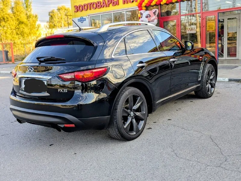 В продаже infiniti 2010 в идеальном состоянии! 🔥 ​если вы ищете машину, в которую не нужно вкладывать ни копейки, – это ваш вариант. сел и поехал! ​✅ двигатель: 3.5 бензин, самый надежный в линейке. в идеальном состоянии, не дымит. ✅ коробка: автомат, работает идеально. ✅ ходовая, кузов, электрика: всё в превосходном состоянии. 3 косметических подкраса. ✅ комплектация: максимальная! кожаный салон без потертостей, люк, потолочный tv, камеры 360, датчики света/дождя. ✅ бонусы: дорогие диски с отличной резиной. ✅ документы: юридически кристально чистая. ​приезжайте на осмотр, не разочаруетесь! ​📍 место осмотра: донецк 💰 цена: 1700.000 ₽ 📞 телефон: +7 949-493-25-03 - фотография - 6