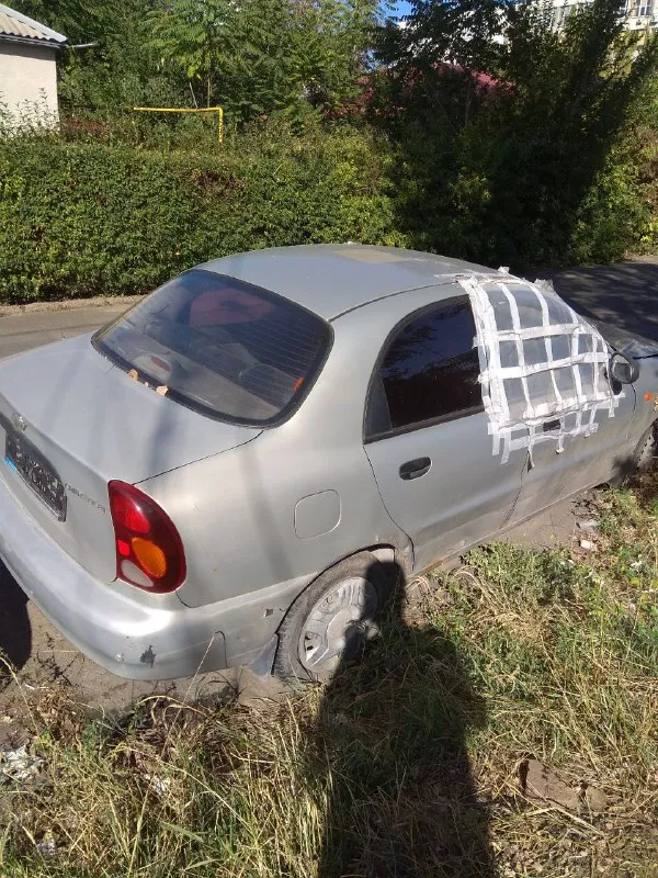 Продам как донора, 2008 год. двигатель (компрессия на цилиндрах 12; 12,5) и коробка опель. стёкла целые, заклеено потому что в момент аварии были опущены, перебило проводку. не на ходу, нужен эвакуатор. телефон+79494783630 📲 tg: @valsimvik 📞 звоните: +7(949)4783630 - фотография - 5