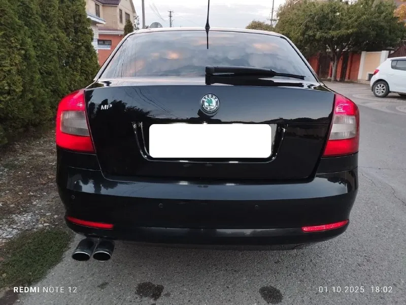 Skoda octavia restailyng avtomat 1.6 mpi,2011 год выпуска, отличное состояние кузова, без дтп, без ржавчины и коррозии, пороги и днище без нареканий, автотека вся зелёная, пробег 172 000 км, мотор 1.6 mpi-8 клапанный самый простой и самый надежный-без нареканий, автомат aisin 6-ступенчатый, самый простой и самый надёжный, работает без нареканий, ходовая часть обслужена, салон чистый и аккуратный, самая максимальная комплектация:климат-контроль, круиз-контроль, полный электропакет, противотуманные фары, мультимедиа с управлением на руле, электрозеркала с подогревом, заводской подлокотник, парктроник, центр. замок, обогрев заднего стекла, задний дворник, подогрев сидений, abs, airbag, регулировка руля по высоте и глубине, водит. сиденья, литые диски р-16,датчик дождя, датчик света, полностью обслужена, оформление вместе с вами в мрэо, цена 780 000 рублей, телефон для связи +79494281150 - фотография - 5