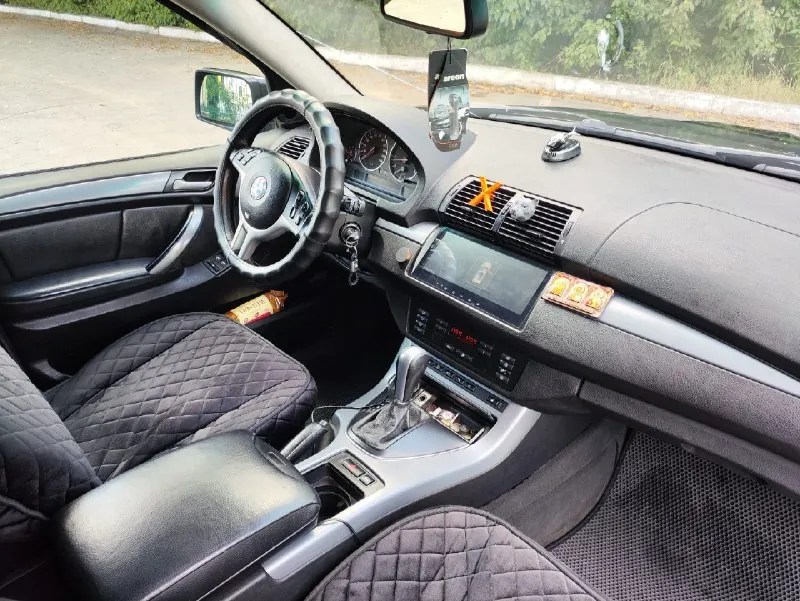 Продам bmw х5 2006г двигатель м57 3.0 самый лучший и надёжный мотор в бмв машинка обслужена и готова к эксплуатации автомобиль личный эксплуатировался бережно и вовремя обслуживался. ржавчины и рыжиков нет, нанесена керамика. вид имеет, салон ухоженный. ходовая обслужена, имеются новые запчасти на будущее, отдам с машиной. от машины не избавляюсь. климат контроль морозит электрика вся исправна. сел и катайся осмотр г. енакиево цена 1.2 мил торг возможен обмен с вашей доплатой тел +79493176466 📞 звоните: +7(949)3176466 - фотография - 8