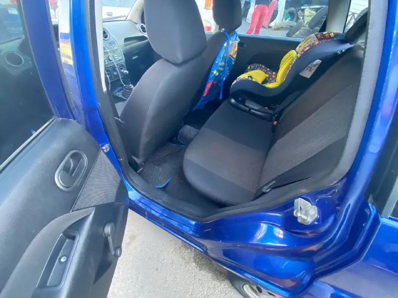 🔥продам свою ford fiesta мк5 🔥рестайлинг 2008 год двигатель 1.4 бензин работает ровно без посторонних шумов. коробка передач механика 5-ти ступка, без хрустов, ничего не выбивает и не гудит. пробег 197000 км (родного) один хозяин (по факту я второй) кондиционер заправлен холодит отлично, печка дует. новый акб масло меняю каждые 7-8 тыс км (только поменял) ездила жена, продаю по причине приобретения другого авто. отличный вариант для начинающего водителя. цена данного авто 565000 рублей торг продажа, только через переоформление в мрэо. тел. +79494051141 костя - фотография - 8