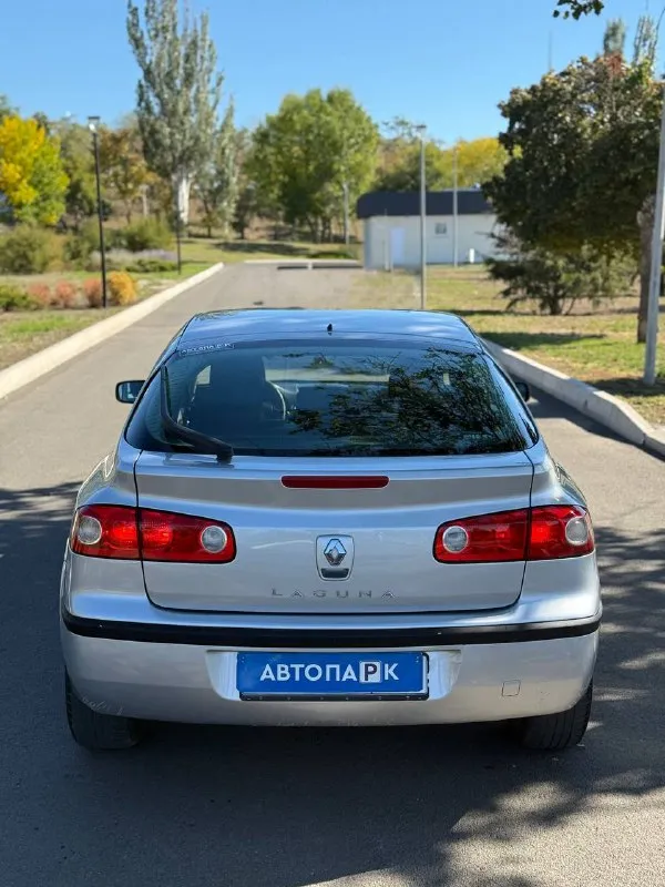 🔘 renault laguna 💰цена: 550 000р 🏢город: мариуполь 📅год выпуска: 2006 🧾пробег: 289 729 км. ⚙️двигатель: 1.6 16v ⛽топливо: бензин ⚙️кпп: механика 📞телефон: +7-949-727-41-51 +7-949-551-91-52 +7-989-263-55-56 💾 описание: ✅ оцинкованный кузов, весь в родной краске (один косметический окрас) ✅ оригинальный пробег ✅ техническая часть на 5+ ✅ лифтбэк - огромный багажник ❗️гбо евро-4 вписано в птс 🚙 легендарный двигатель k4m 1.6 16v простой и надежный. ходовая без посторонних звуков, мягкая, высокий клиренс. салон в отличном состоянии. ❄️ двухзонный климат-контроль (холодит шикарно), abs, гидроусилитель руля, подушки безопасности, полный электопакет, подогрев сидений, птф, литые диски, кожаный комбинированный салон, start/stop. улица шевченко 269 🏦 возможна продажа в кредит по двум документам. - фотография - 5