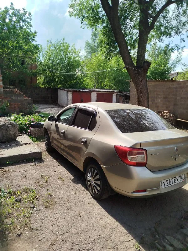 Продам рено логан 2016г. в, 258000км автомобиль в технически исправном состоянии, не работает кондиционер, лопнула трубка компрессор рабочий, установлен газ пропан вписан в птс, есть нюансы по лкп, стекла на автомобиле родные, тел. +79495966516 цена 410000₽. осмотр в донецке - фотография - 3
