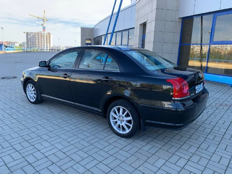 Toyota avensis 1.8 2 хозяина год 2004 все стекла заводские лобовое с подогревом дворников но есть трещина на лобовом пробег 165т оригинальный автотека зелёная без дтп автомобиль заводском окрасе за исключением одной детали косметика резина стоит новая мотор коробка ходовая в идеальном состоянии намёк на ржавчину нету вообще сохранился отлично автомобиль г. мариуполь +79496347909 цена 750т - фотография - 4