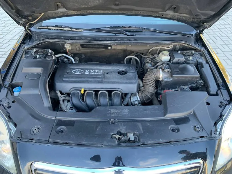 Toyota avensis 1.8 2 хозяина год 2004 все стекла заводские лобовое с подогревом дворников но есть трещина на лобовом пробег 165т оригинальный автотека зелёная без дтп автомобиль заводском окрасе за исключением одной детали косметика резина стоит новая мотор коробка ходовая в идеальном состоянии намёк на ржавчину нету вообще сохранился отлично автомобиль г. мариуполь +79496347909 цена 750т - фотография - 8