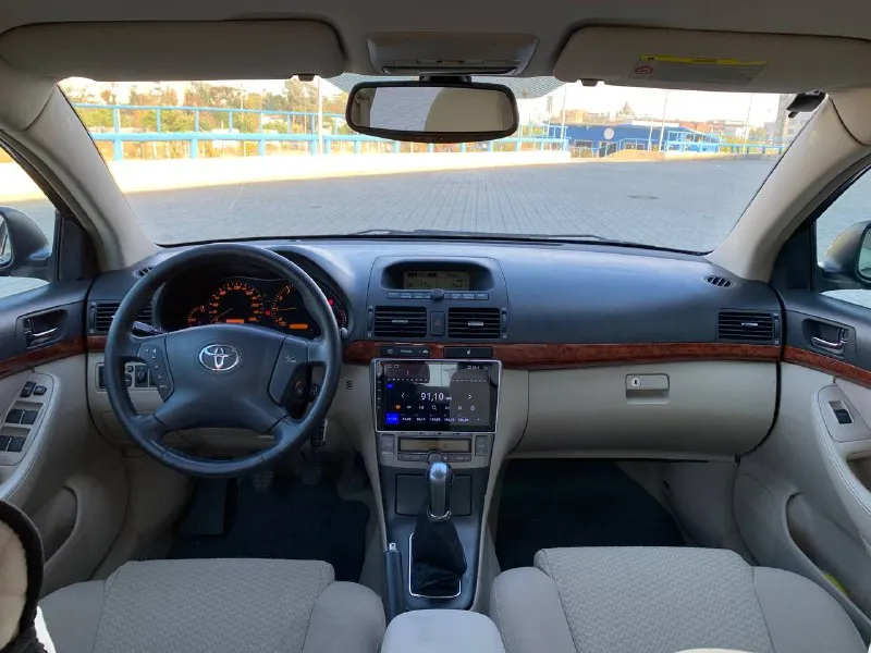 Toyota avensis 1.8 2 хозяина год 2004 все стекла заводские лобовое с подогревом дворников но есть трещина на лобовом пробег 165т оригинальный автотека зелёная без дтп автомобиль заводском окрасе за исключением одной детали косметика резина стоит новая мотор коробка ходовая в идеальном состоянии намёк на ржавчину нету вообще сохранился отлично автомобиль г. мариуполь +79496347909 цена 750т - фотография - 9