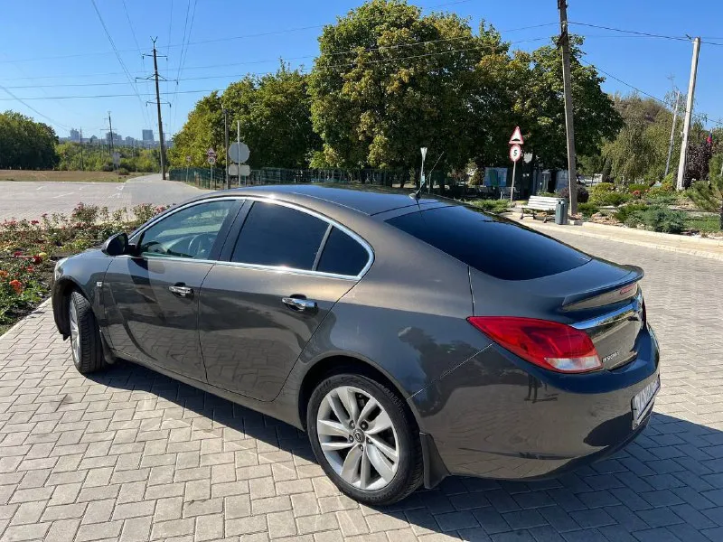 Opel insignia turbo 1.6⚡️180л. с ✨год выпуска 2013 комплектация cosmo sport кузов лифтбек ⚡️мультируль ⚡️2х зонный климат-контроль ⚡️6 air bag ⚡️abs ⚡️eba помощь при экстренном торможении ⚡️ebd система распределения тормозных усилий ⚡️asr aнтипробуксовочная система ⚡️esp система курсовой устойчивости ⚡️. .. /telegram. org/img/emoji/40/e29aa1.png')">⚡️ручник с электроприводом ⚡️датчик света ⚡️датчик дождя ⚡️электропривод боковых зеркал ⚡️складываемые задние сидения ⚡️2 ключа все сервисные книжки! и многое другое. двигатель 1,6 turbo. разгон до 100 за секунды. работает идеально мкпп 6 ступенчатая, работает на 5+ ✨кузов в идеальном состоянии, без рыжиков, сколов и прочего салон чистый, ухоженный, в авто не курили! ✨резина r18 лето новая. так же комплектом отдам зимнюю шипованную на r17 родных дисках. ✨по документам я хозяин, любое переоформление ! цена 965 хороший торг г. донецк все остальные вопросы по телефону +79494171326 - фотография - 2
