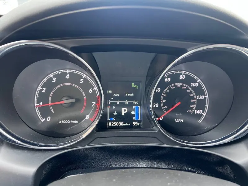 Продается mitsubishi asx 2021 года выпуска, всего один хозяин, пробег составляет 25 000 подтвержденный и оригинальный. автомобиль проходит любые проверки и находится в предмаксимальной комплектации, включающей такие опции, как система мониторинга слепых зон, адаптивный круиз-контроль (дистроник), подогрев сидений, климат-контроль, система старт-стоп, бесключевой доступ, заводской планшет, датчик движения по полосе, а также 18-дюймовые диски. в комплекте идут два набора резины, оба в идеальном состоянии. я являюсь владельцем автомобиля более двух лет, тщательно слежу за его состоянием и обслуживанием. цена установлена в размере 2.320.000₽ рублей, но для реального покупателя возможен небольшой торг. по всем вопросам прошу звонить по номеру +7 (949) 808-10-85 или +7 (909) 422-39-48. также доступны для связи telegram и whatsapp. автомобиль находится в отличном состоянии и готов к эксплуатации, не упустите шанс стать его новым владельцем! - фотография - 9