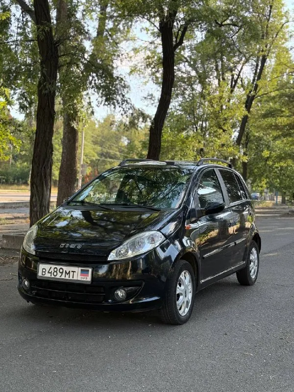 🚙продам chery kimo (2008г. ) 🐎1.3 (83 л. с) для своих габаритов едет очень бодро. ✅родной пробег 100.000 км ( любые проверки!) ✅два ключа! ✅без дтп! ✅механика (5 ступка ) ✅состояние отличное. ❗️из крашеного только арки и пороги, потому что менялось всё на новое. всё дно целое. ✅всё исправно, всё работает, 4 эл. стеклоподъемника, печка, кондиционер, музыка, гур, abs, эл. регулировка зеркал, патронники, литые диски, вся безопастность на месте. 🚨в 2010 году куплена в автосалоне, 15 лет в одних руках! полное переоформление, документы чистые ( штрафов, залогов нет!) 📞телефон для связи : +79494155938 🏡машина находится в донецке. 🎁цена: 315.000 ( торг уместен) 📲 tg: @voronchihin_7 📞 звоните: +7(949)4155938 - фотография - 3