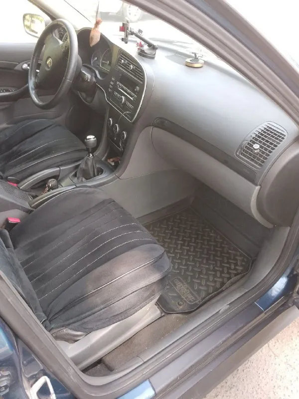Продам: saab 9-3 🗓 :2007 года ⛽️вид топлива:бензин ⚙️двигатель : 1.8 💴цена: 550 000 ( торг у капота) 🗺️пробег: 360 000 коробка: механика описание: автомобиль на полном ходу. сел и поехал. резина летняя + зимняя на титановых дисках. кондиционер. двигатель опель астра. машина находится в мариуполе. переоформление по птс 📞 🇷🇺 звоните: +79497215129 - фотография - 4