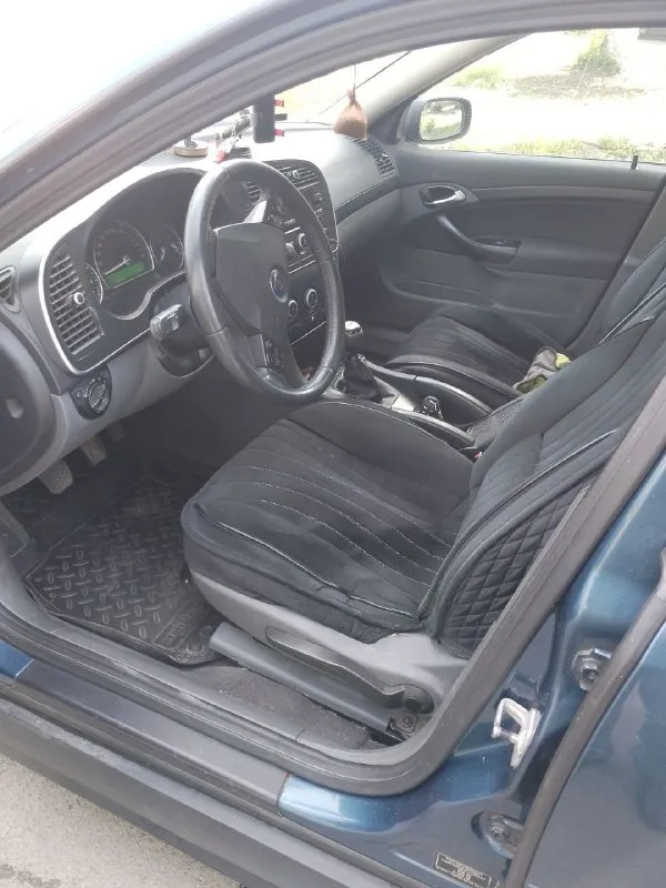 Продам: saab 9-3 🗓 :2007 года ⛽️вид топлива:бензин ⚙️двигатель : 1.8 💴цена: 550 000 ( торг у капота) 🗺️пробег: 360 000 коробка: механика описание: автомобиль на полном ходу. сел и поехал. резина летняя + зимняя на титановых дисках. кондиционер. двигатель опель астра. машина находится в мариуполе. переоформление по птс 📞 🇷🇺 звоните: +79497215129 - фотография - 9