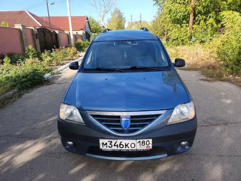 Продам dacia logan 2008 год 7 мест. 1.6 8 клапанов 90 л. с, кпп механика. машина местная куплена в д... - фотография