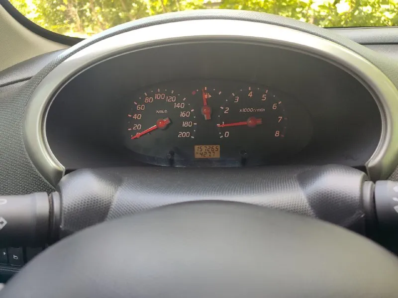 ✅ в продаже nissan micra ✅ 2004 год ✅ двигатель 1,4 бензин ✅ коробка механика ✅ птс оригинал, машина местная ✅ пробег 158 000 км кузов весь в родном окрасе, всё стекла родные, включая лобовое. мотор, коробка, ходовая часть, на отлично, новая выхлопная система. хорошая комплектация. без ключевой доступ, мультимедиа, работающий климат контроль, подогрев сидений, диски, новая резина. юридически чист. любое переоформление, любые проверки. ✅ цена 400 000 ₽ ✅ осмотр донецк ✅ тел: +7(949) 381-97-61 - фотография - 10