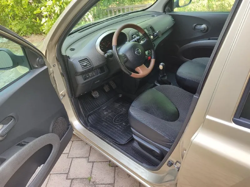 ✅ в продаже nissan micra ✅ 2004 год ✅ двигатель 1,4 бензин ✅ коробка механика ✅ птс оригинал, машина местная ✅ пробег 158 000 км кузов весь в родном окрасе, всё стекла родные, включая лобовое. мотор, коробка, ходовая часть, на отлично, новая выхлопная система. хорошая комплектация. без ключевой доступ, мультимедиа, работающий климат контроль, подогрев сидений, диски, новая резина. юридически чист. любое переоформление, любые проверки. ✅ цена 400 000 ₽ ✅ осмотр донецк ✅ тел: +7(949) 381-97-61 - фотография - 3