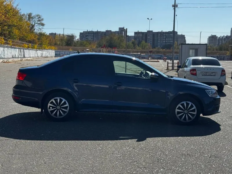 Volkswagen jetta 2012 год
Двигатель 1.6 на 105 л. С.
Коробка автомат asin 6ступ.
Пробег 199 тыс.
Авто без дтп, в отличном техническом состоянии, ни каких вложений не требует, все стекла родные, по кузову есть косметические окрасы, хорошая комплектация с кожаным салоном в отличном состоянии, 2-х зоным климат контролем, круиз контроль, подогревы сидений, авто свет.
Цена : 💲 1. 000000
☎️ +79497029215 📞
📞 Звоните: +7(949)7029215 - фотография - 3