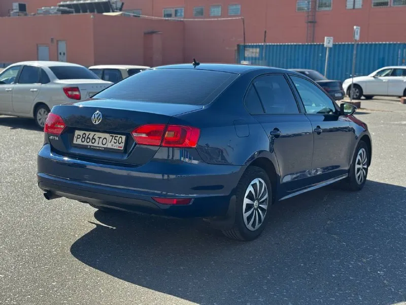 Volkswagen jetta 2012 год
Двигатель 1.6 на 105 л. С.
Коробка автомат asin 6ступ.
Пробег 199 тыс.
Авто без дтп, в отличном техническом состоянии, ни каких вложений не требует, все стекла родные, по кузову есть косметические окрасы, хорошая комплектация с кожаным салоном в отличном состоянии, 2-х зоным климат контролем, круиз контроль, подогревы сидений, авто свет.
Цена : 💲 1. 000000
☎️ +79497029215 📞
📞 Звоните: +7(949)7029215 - фотография - 4