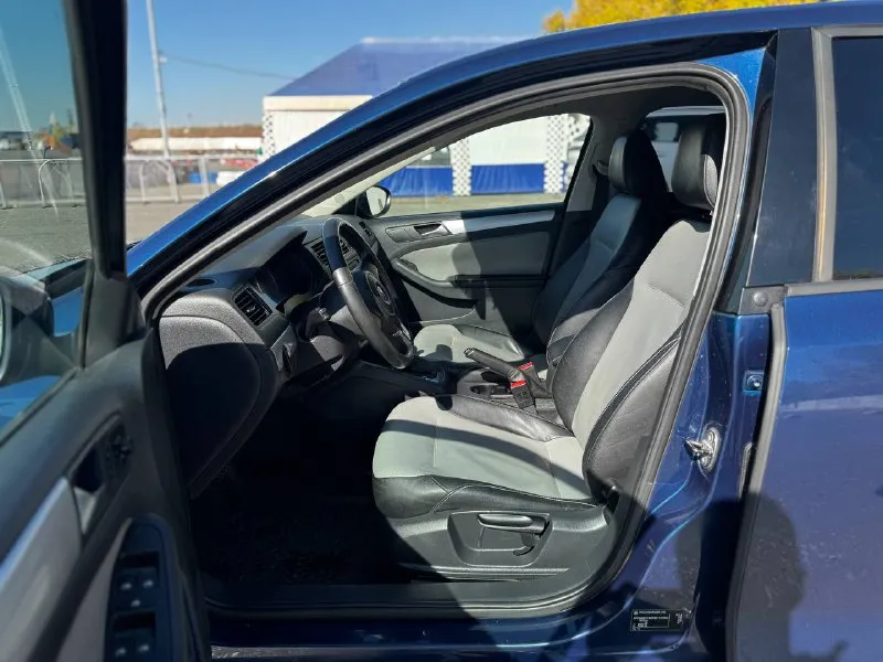 Volkswagen jetta 2012 год
Двигатель 1.6 на 105 л. С.
Коробка автомат asin 6ступ.
Пробег 199 тыс.
Авто без дтп, в отличном техническом состоянии, ни каких вложений не требует, все стекла родные, по кузову есть косметические окрасы, хорошая комплектация с кожаным салоном в отличном состоянии, 2-х зоным климат контролем, круиз контроль, подогревы сидений, авто свет.
Цена : 💲 1. 000000
☎️ +79497029215 📞
📞 Звоните: +7(949)7029215 - фотография - 6