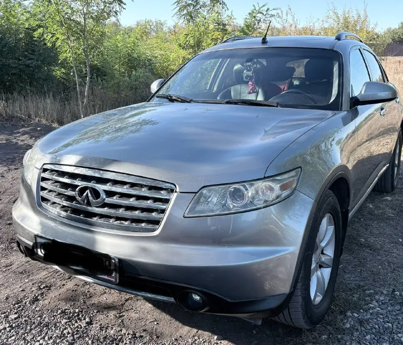 Продам infiniti фх-35, 2007год. пробег 131000 миль, второй хозяин, владею с 2018 года. на 130000 сделано большое то, замена масла в двс, в редукторах. есть косметические подкраски. в 2024 году машина полностью обработана. цена 1350000 🍋 находится в городе донецке звонить с 9:00 до 18:00. +79496014135 александр. 📲 tg: aleksandr 📞 звоните: +7(949)6014135 - фотография - 2