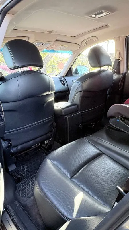 Продам infiniti фх-35, 2007год. пробег 131000 миль, второй хозяин, владею с 2018 года. на 130000 сделано большое то, замена масла в двс, в редукторах. есть косметические подкраски. в 2024 году машина полностью обработана. цена 1350000 🍋 находится в городе донецке звонить с 9:00 до 18:00. +79496014135 александр. 📲 tg: aleksandr 📞 звоните: +7(949)6014135 - фотография - 6