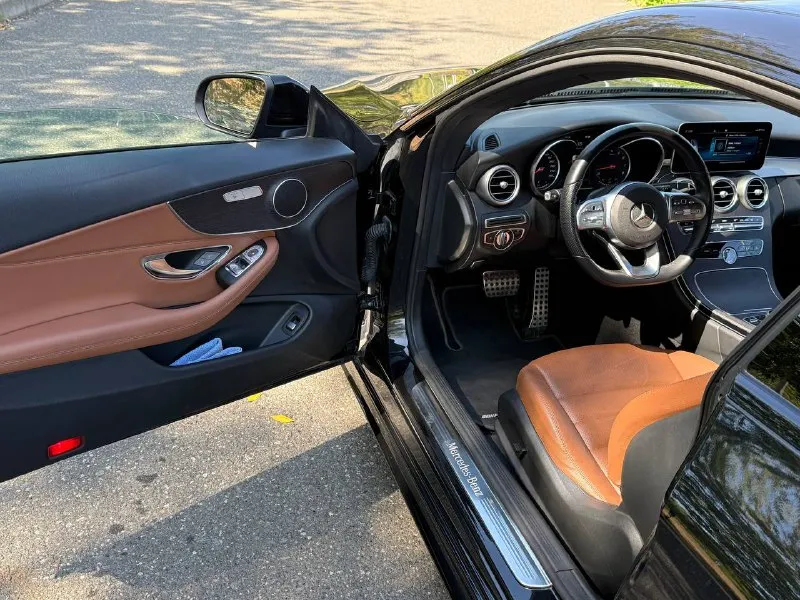 Продам mercedes c200 w205 рестайлинг 1.5 турбо 2021 года выпуска! куплена на оф. дилере, не привезенная. пробег 47 тыс. км оригинал, салон в идеальном состоянии, ничего не крутилось и не менялось, весь в родном заводском окрасе, в бронепленке с автосалона, заводское остекление, включая лобовое. коробка работает отлично, двигатель без нареканий. авто без вложений от слова совсем, сел и поехал. led оптика, carplay, камера заднего вида, круговые парктроники,3 режима езды, контурная подсветка салона, автоматическое складывание зеркал. любые проверки на ваших сто. продажа от собственника! цена: 3️⃣.7️⃣0️⃣0️⃣.0️⃣0️⃣0️⃣тыс. руб. ‼️ тел. +79498431343 г. донецк - фотография - 9