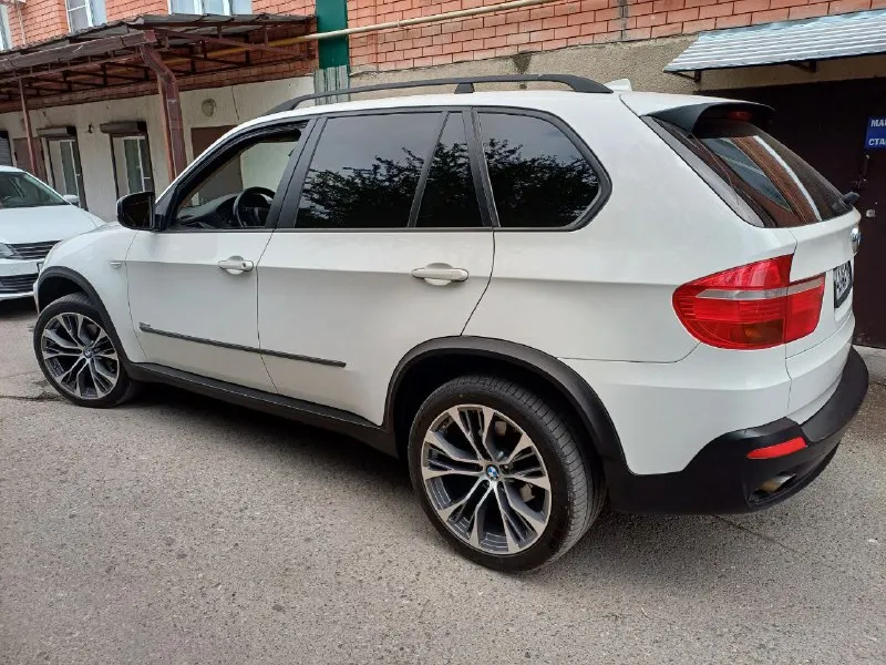 В продаже бмв х5 е70 3.0 бензин авто без дтп. в заводском окрасе в отличном состоянии. капитало вложений не требует. регулярное обслуживание резина и диски новые. проверки на сто приветствую. документы чистые. я хозяин. цена 1.530. продажа связи с покупкой нового авто детальние по тел. 89064449952 - фотография - 8