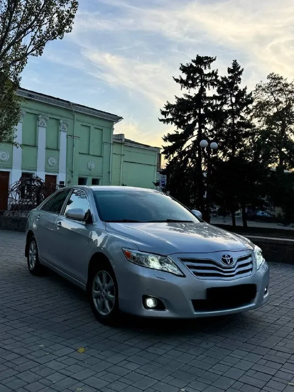 Продам надёжный семейный автомобиль toyota camry 45 рестайлинг 2011 года выпуска возможен обмен! автомобиль на обычном автомате. коробка переключает отлично, без пинков и рывков. 2.4 бензин, работает идеально. авто технически в полном идеале, не требует никаких вложений! готов к любым проверкам. по кузову также в очень достойном состоянии, без гнили и ржавчины! весь ровный и красивый. хорошая комплектация: климат контроль, подогревы сидений, круиз контроль, мультируль, датчики дождя и света. цена 1.095.000 ₽, возможен торг быстрому покупателю! ☎️ +7 (949) 453-80-40 📞 звоните: +7(949)4538040 - фотография - 1
