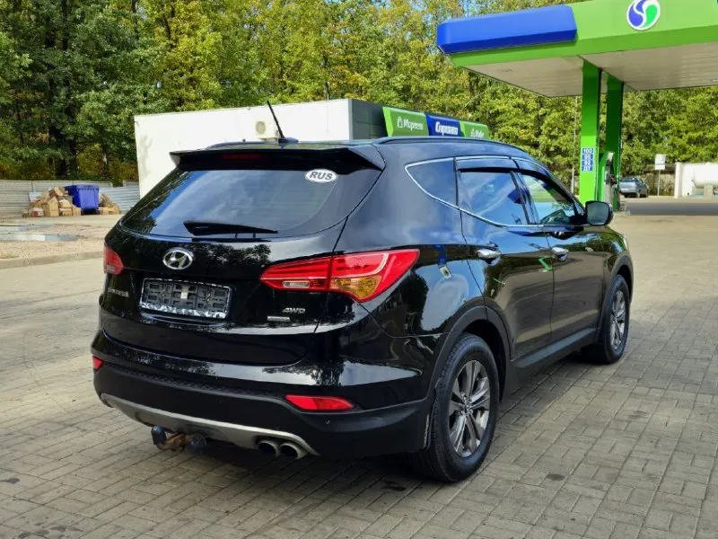 🚗🅰️🅰️🅰️ 🚘хендай санта фе 7 местный вне дорожник ⚙️двигатель: 2.4л ⛽️вид топлива бензин 📦кпп: автомат 🗺️пробег:200.000км ⚙️привод: полный 📅год выпуска: 2013 💴цена: 1м450тр автомобиль в хорошем состоянии вложений не требует объем двигателя 2.4 богатая комплектация 7 мест -кожаный слон -камера задниговида вида •усилитель руля • кондиционер •4 эл стеклоподъёмника •подогревы сидений •мультимедиа usb aux • безопасность (airbag) abs esp •эл регулировка зеркал 📞 🇷🇺 звоните: +79494660985 +79498307562 📍•город макеевка - фотография - 5