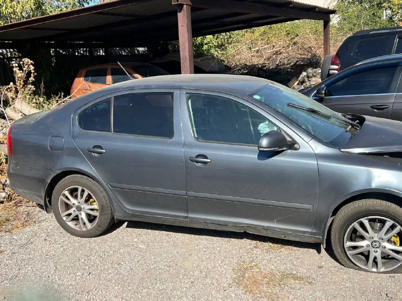 Шкода октавия а5 после дтп. 2012 год, 1.4 т, 180 пробег. цена 300.000 +79495870259 - фотография - 2