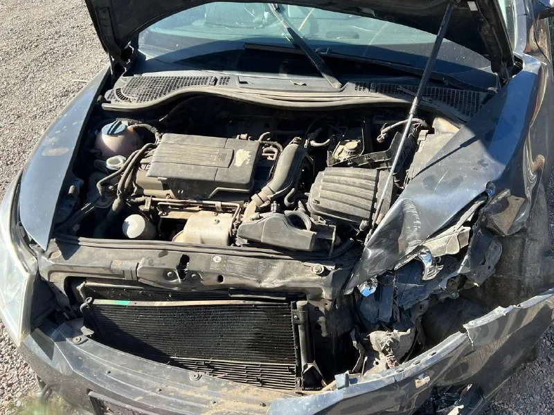 Шкода октавия а5 после дтп. 2012 год, 1.4 т, 180 пробег. цена 300.000 +79495870259 - фотография - 4