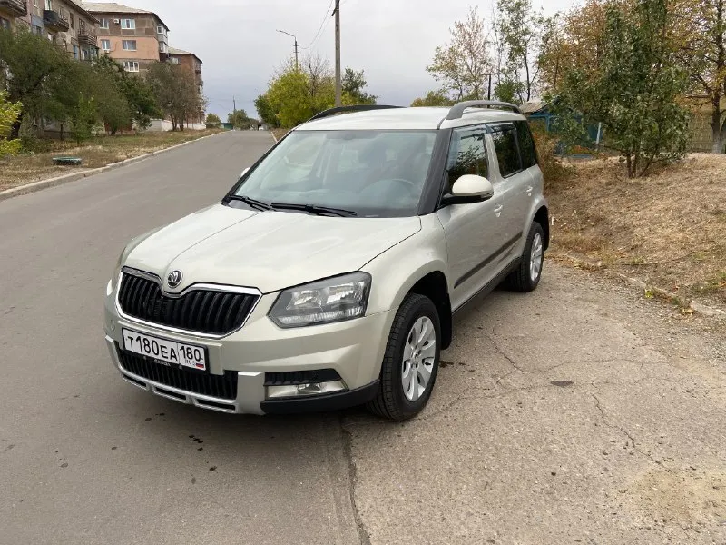 Продам компактный кроссовер skoda yeti 2013 год, 4x4 полный привод мотор 1.8 tfsi пробег родной 150 000км, хороший высокий надежный автомобиль, обслуженный полностью комплектация: мультируль, круиз контроль, датчик дождя-света, раздельный климат контроль. обогрев зеркал, сидений, эл, зеркала, парктроник (перед, зад ) автозапуск, два ключа! yeti это родственник volkswagen tiguan, с которым автомобиль имел общую платформу и двигатель получил приз «семейный автомобиль года» от известного журнала top gear magazine, в 2010 году занял 4 место на конкурсе «европейский автомобиль года” продажа от хозяина территориально город ждановка цена 1.150 000 продажа без номеров тел. +79494328750 если не доступен пишите в телеграмме я вам перезвоню. 📞 звоните: +7(949)4328750 - фотография - 10