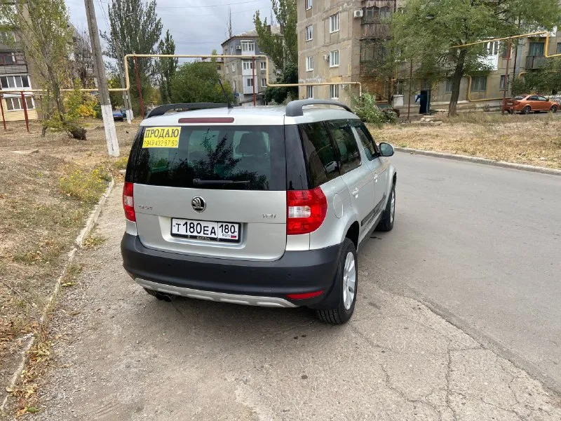 Продам компактный кроссовер skoda yeti 2013 год, 4x4 полный привод мотор 1.8 tfsi пробег родной 150 000км, хороший высокий надежный автомобиль, обслуженный полностью комплектация: мультируль, круиз контроль, датчик дождя-света, раздельный климат контроль. обогрев зеркал, сидений, эл, зеркала, парктроник (перед, зад ) автозапуск, два ключа! yeti это родственник volkswagen tiguan, с которым автомобиль имел общую платформу и двигатель получил приз «семейный автомобиль года» от известного журнала top gear magazine, в 2010 году занял 4 место на конкурсе «европейский автомобиль года” продажа от хозяина территориально город ждановка цена 1.150 000 продажа без номеров тел. +79494328750 если не доступен пишите в телеграмме я вам перезвоню. 📞 звоните: +7(949)4328750 - фотография - 3