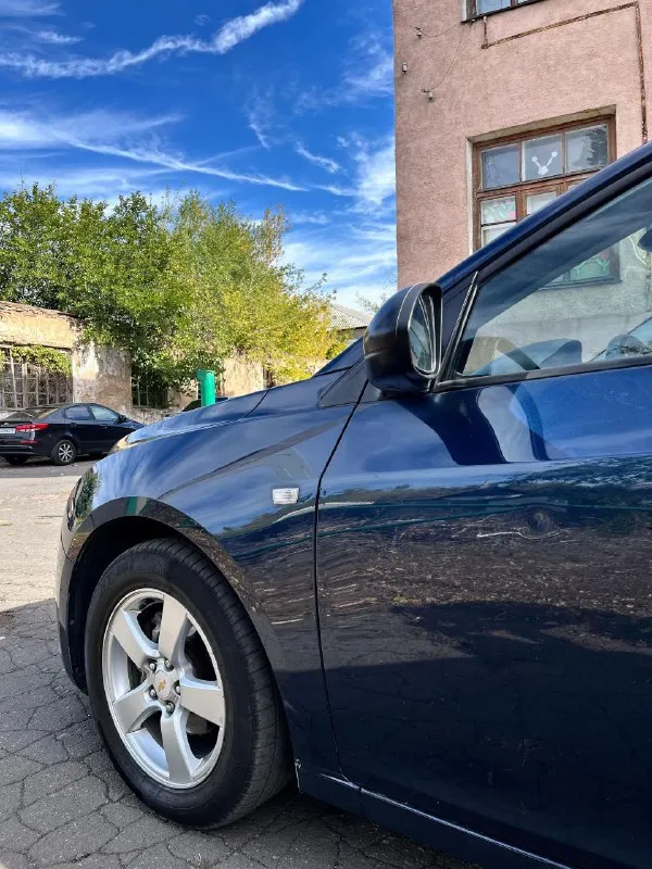 Chevrolet cruze цена : 768,000( разумный торг у капота ) 2012 :года 3 хозяина ( птс оригинал ) 155.000 пробег 2 косметических окраса ( остальные детали в родном окрасе ) мотор 1,6 ( без вазаригуляторов и без теплообменника ) техническая часть коробка, мотор, ходовая, электрика в полном порядке ничего делать не нужно комплектация : кондиционер, 2 подогрева сидений, 4 эл-стеклоподъемника, эл- регулировка зеркал, подогревы заднего стекла и бокавых зеркал, abs, esp. номер : +79493646788 +79493717705 - фотография - 5