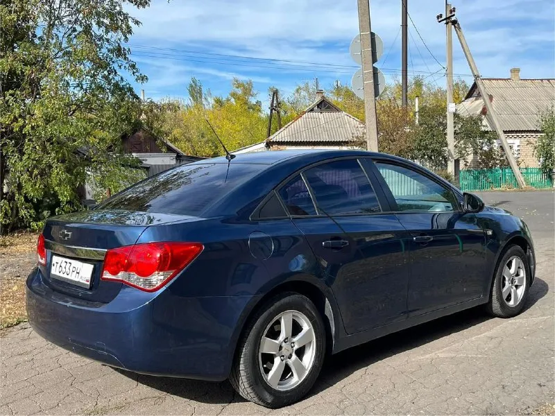 Chevrolet cruze цена : 768,000( разумный торг у капота ) 2012 :года 3 хозяина ( птс оригинал ) 155.000 пробег 2 косметических окраса ( остальные детали в родном окрасе ) мотор 1,6 ( без вазаригуляторов и без теплообменника ) техническая часть коробка, мотор, ходовая, электрика в полном порядке ничего делать не нужно комплектация : кондиционер, 2 подогрева сидений, 4 эл-стеклоподъемника, эл- регулировка зеркал, подогревы заднего стекла и бокавых зеркал, abs, esp. номер : +79493646788 +79493717705 - фотография - 6