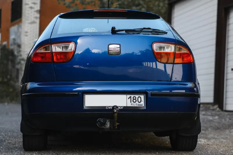 В продаже мой рабочий автомобиль, не стоял ни дня. seat leon mk1, 2001г. 251тыс пробега в моём пользовании 2 года. визуальное состояние на 4- технически сел и поехал! за это время было сделано: - заменено сцепление - поменяна рулевая рейка - выполнена большая работа по двигателю, работает как часы и объездил уже 45тыс км - поменян компрессор, фрион залит, так что климат работает как положено - всё что должно меняться - менялось вовремя, машину не насиловал - по ходовой части без нареканий - комплект зимней резины отдаю в комплекте (хорошая шиповка) так как постоянно за рулем, заниматься внешней частью автомобиля попросту не было времени, к тому же годы берут своё. из-за этих нюансов цену скинул. в дтп не участвовал. ну и что касаемо причины продажи - просто хочется уже что то себе получше. тг +79495836219 📲 tg: @sagunov_creator 📞 звоните: +7(949)5836219 - фотография - 3